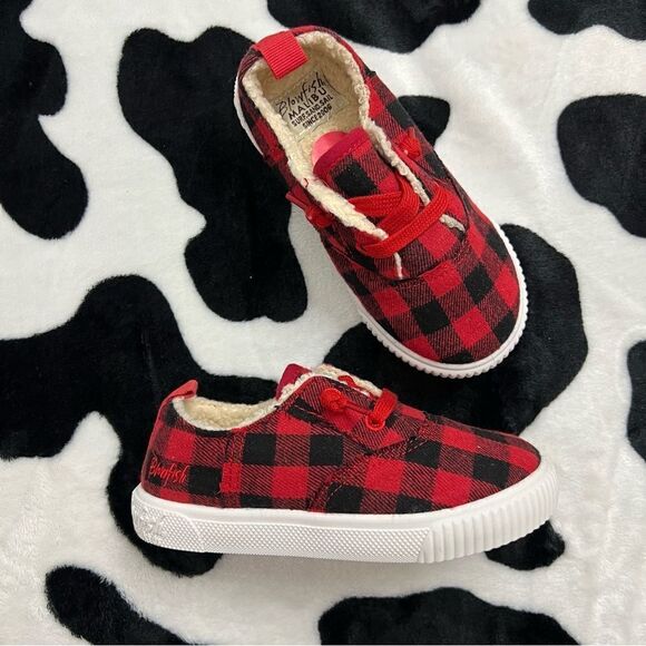 NWOT Blowfish Red and Black Buffalo Plaid Sherpa Lined Sneakers Toddler Sz 10 - Picture 2 of 9